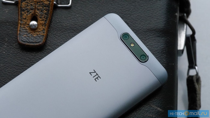 ZTE-Blade-V8-hands-on.jpeg