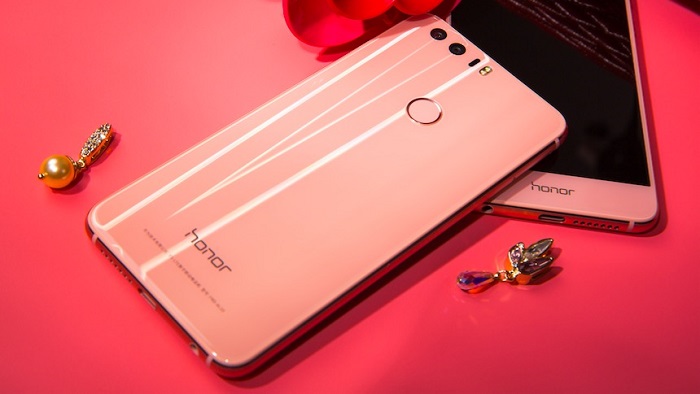 Always wanted a different colour for the Honor 8? How about Sakura Pink?