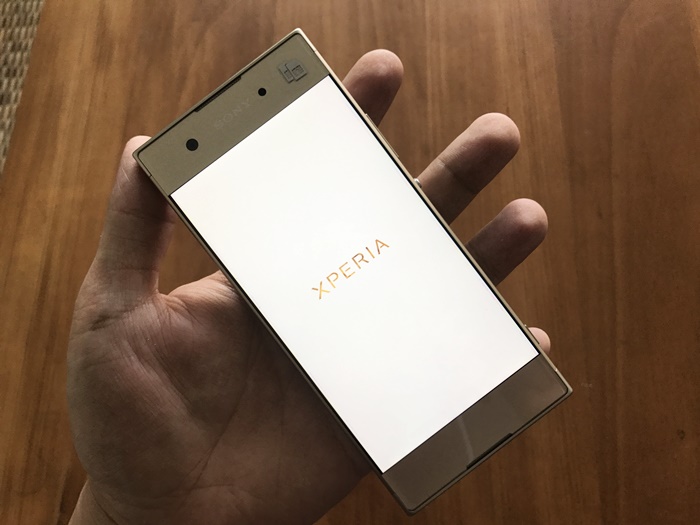Sony Xperia XA1 unboxing and first impression hands-on video
