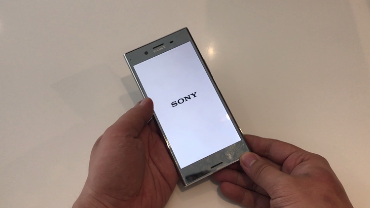 Sony Xperia XZ Premium hands-on and super slow-mo video