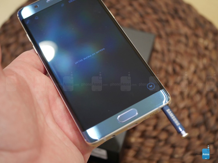 Samsung-Galaxy-Fan-Edition (4).jpg