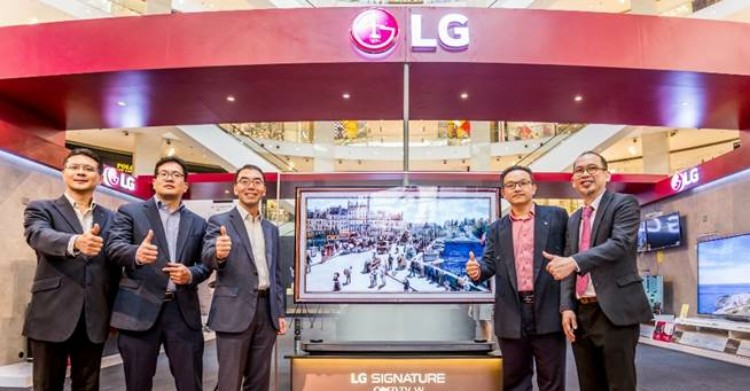 LG launches road show at Pavilion KL, first plastic OLED display smartphone coming soon