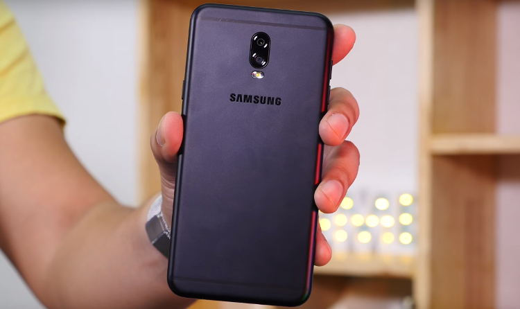 Samsung Galaxy J7 Plus looks to be the next dual-rear camera Samsung smartphone in this leaked hands-on video