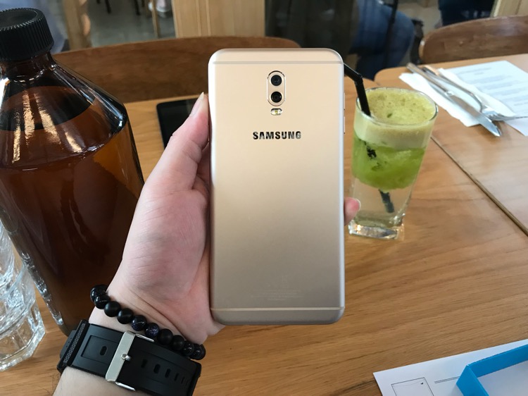 samsung galaxy j7 dual camera