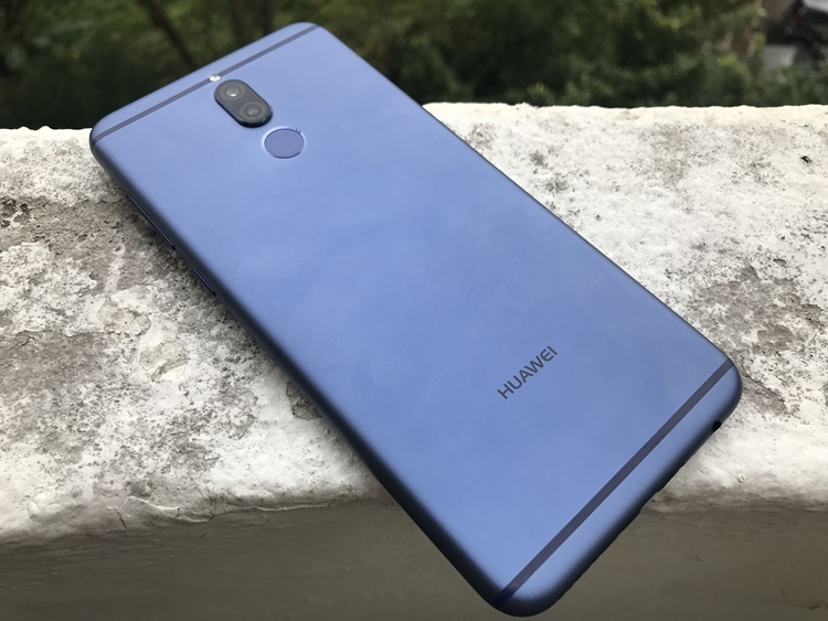 Huawei nova 2i фото