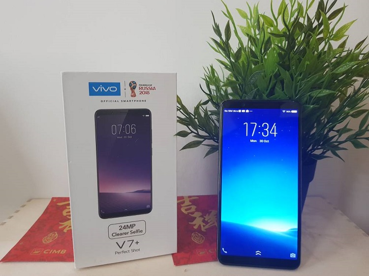 Vivo V7+ Unboxing And First Impressions 