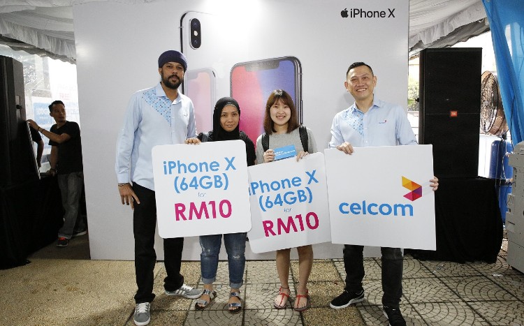 Celcom launches Apple iPhone X from RM3078, first in queue and pre-order get to buy the 64GB version for RM10