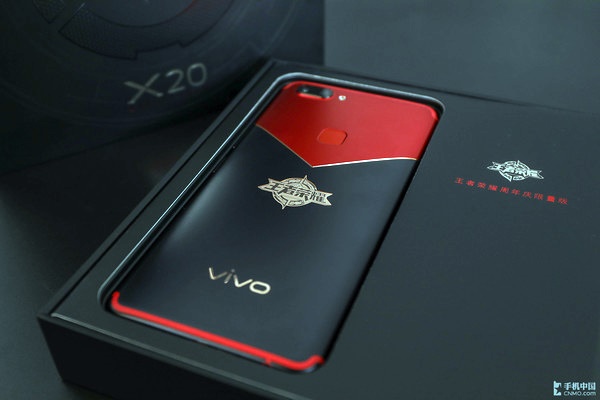 vivo shows off X20 King of Glory special edition + X20 Plus with ultrasonic under display fingerprint scanner(?)