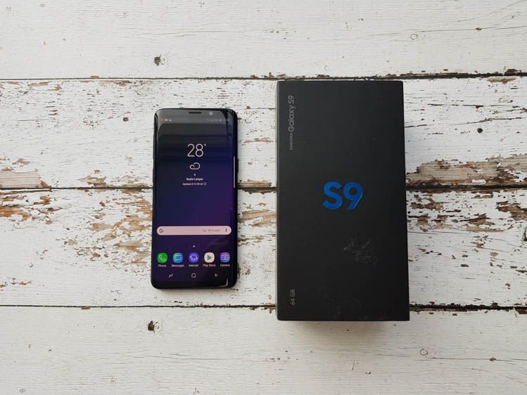 Samsung Galaxy S9 Review: Enhanced entertaining features with a slightly tweaked design