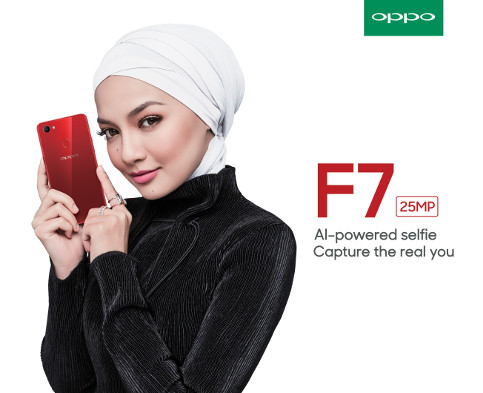 Malaysia's Neelofa and Taiwanese singer Hebe Tien are the new face of the OPPO F7