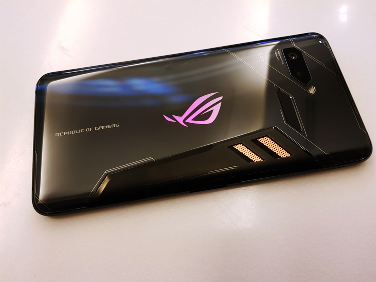 Dedicated gaming ROG Phone revealed with up to 512GB memory, 4K battery, gaming tools compatibility and more