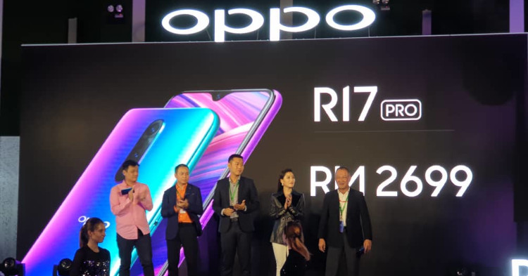 OPPO R17 Pro is officially available in Malaysia for RM2699 + Free Olike Neo Sportband worth RM389 with pre-orders