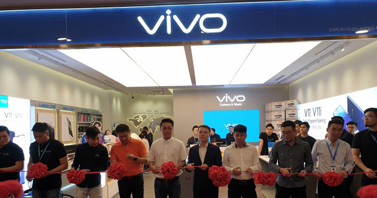 New vivo flagship store is now open in Sunway Pyramid with incredible lucky draw prizes and 50% off on all accessories!