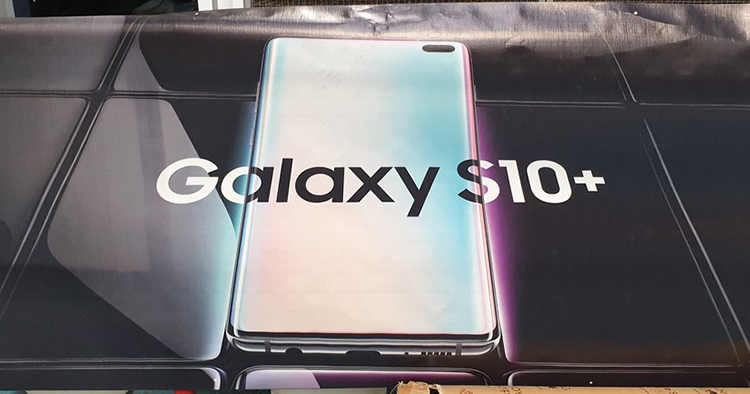 New Samsung Galaxy S10 teasers show off 4K selfie camera recording and reverse wireless charging