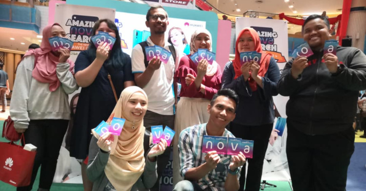 Huawei Nova 4 officially launched in Sunway Pyramid, more than 100 contestants took part in the Amazing nova Search