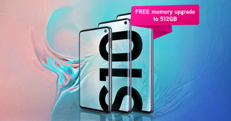 You can get a free Harman Kardon Onyx Mini speaker if you pre-order any Samsung Galaxy S10 model by Maxis