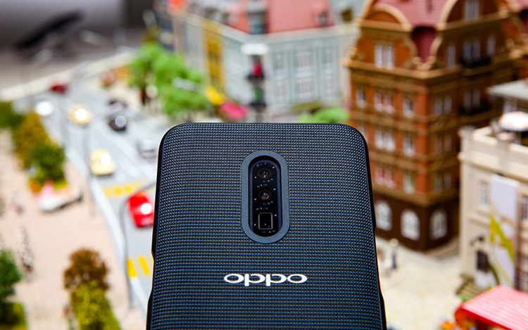 OPPO to launch their flagship smartphone with 10x zoom in April
