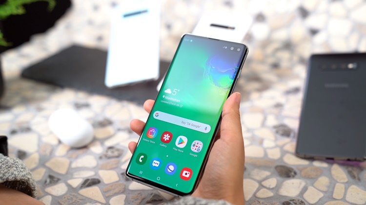 Here's how AI makes the Samsung Galaxy S10 better but it does have some drawbacks
