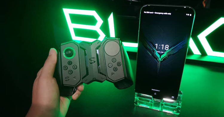 Black shark gt3 часы. Black Shark 3 Pro Gamepad. Блэк Шарк коробка. Геймпад Блэк Шарк стенд. Black Shark 5 коробка.