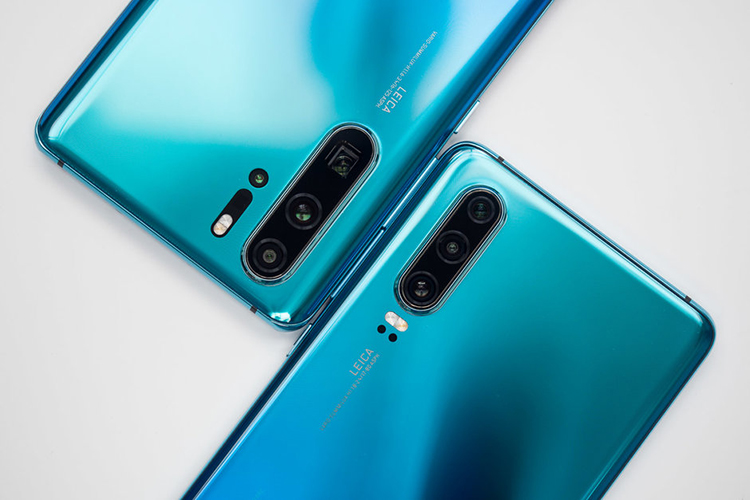 Huawei-reassesses-goal-of-overtaking-Samsung-as-production-halts.jpg