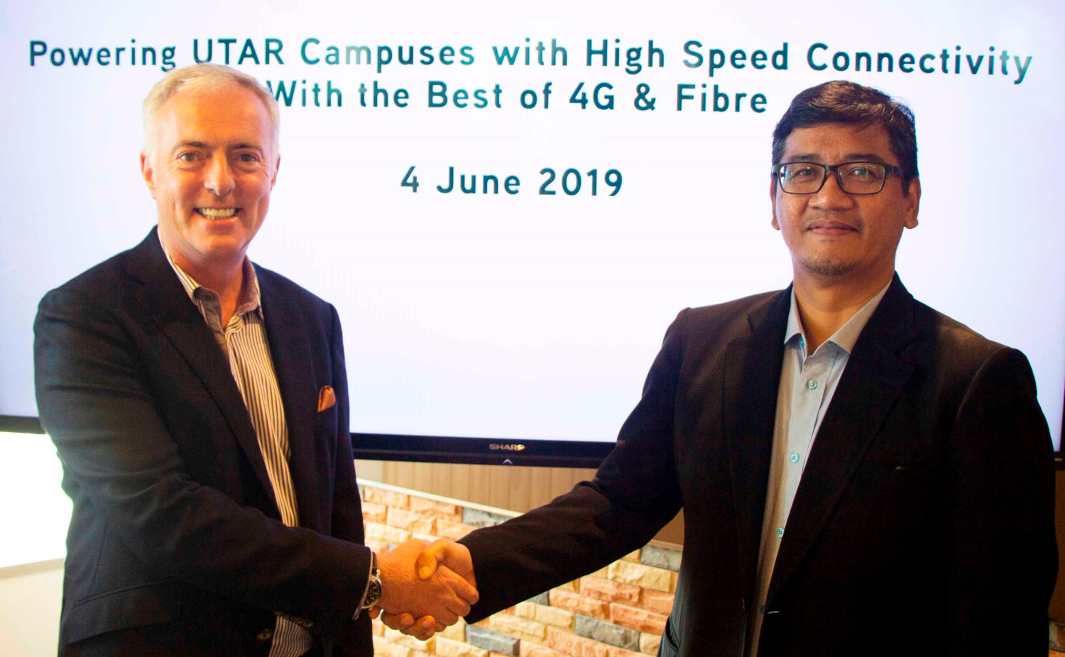 UTAR is now connected by Maxis with high-speed fibre internet and mobile coverage offered campus-wide