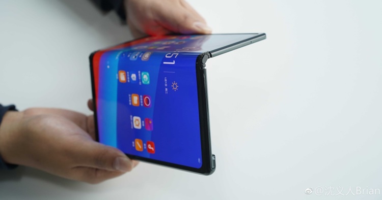 OPPO reportedly putting a pop-up camera on its foldable prototype smartphone