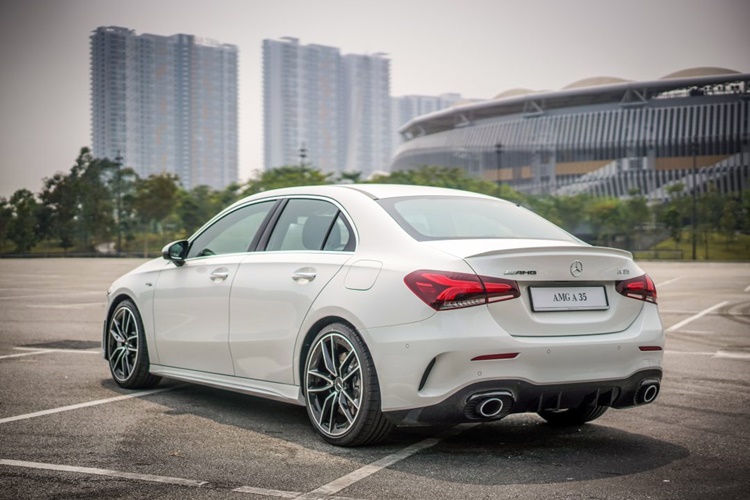 Mercedes-AMG-A-35-4MATIC-Sedan-Ext-12.jpg