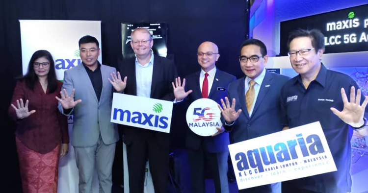 Maxis shows off 5G Augmented Reality at aquariaKLCC
