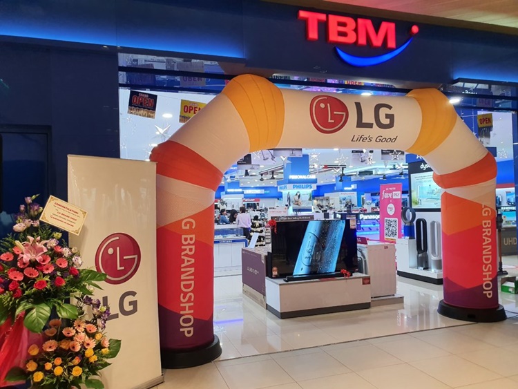 LG Brand Shop 4.jpg