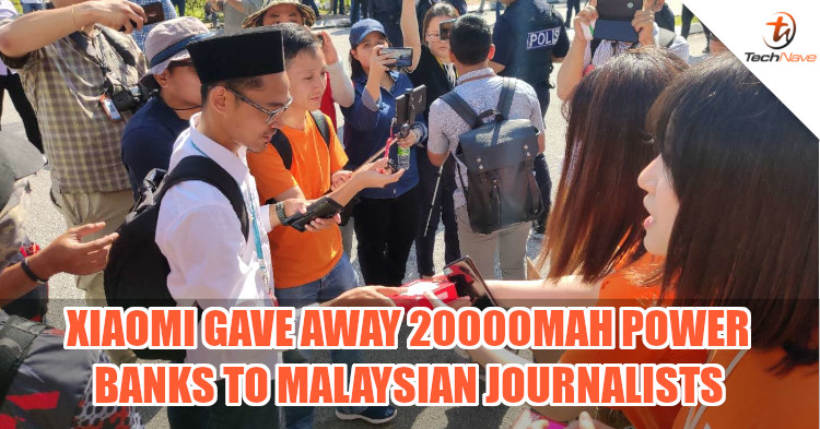 Xiaomi Malaysia gives away high capacity power banks to journalists outside King's palace