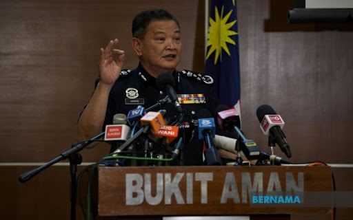 PDRM taser gun 1.jpg