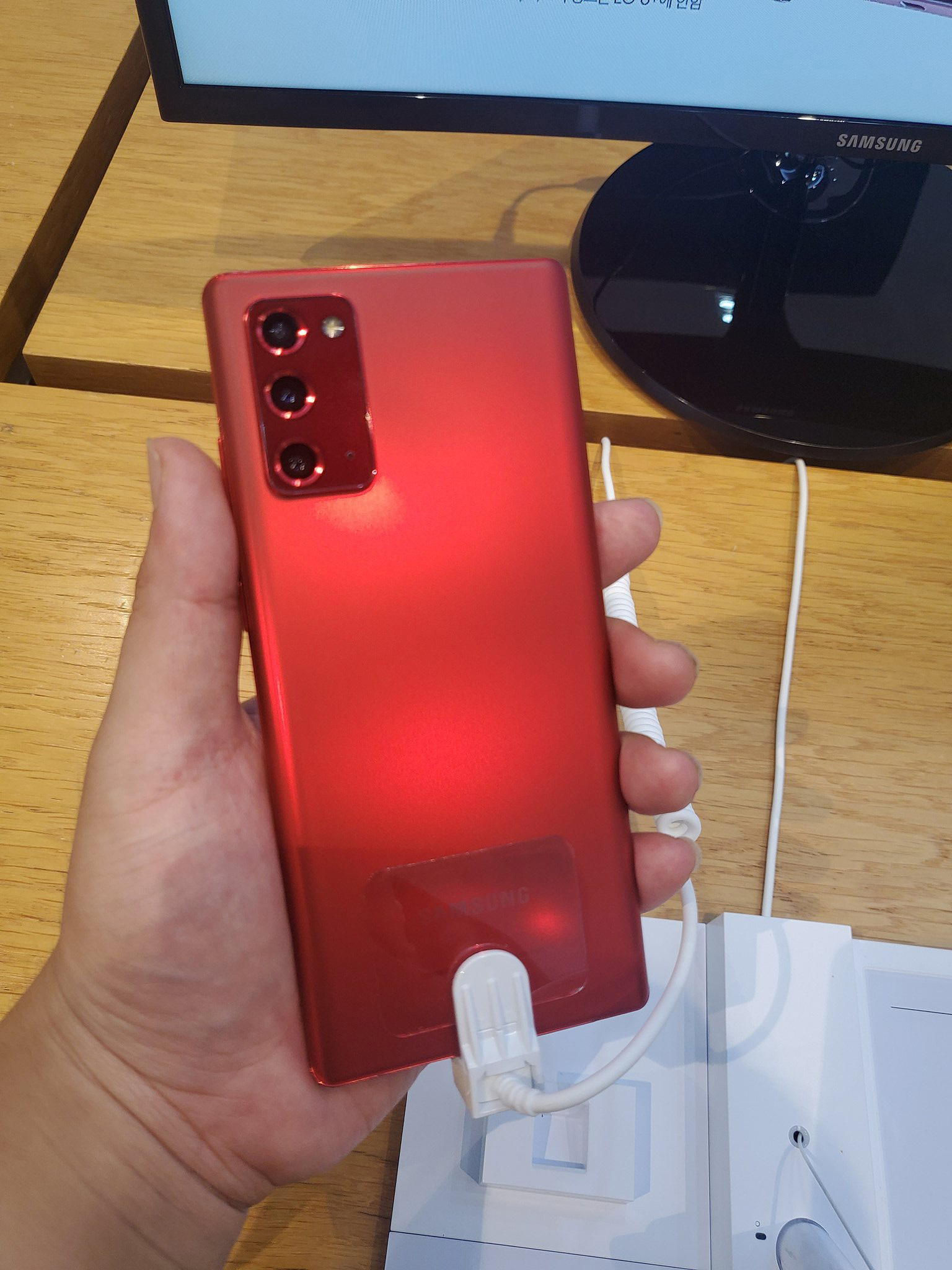 galaxy note 20 mystic red