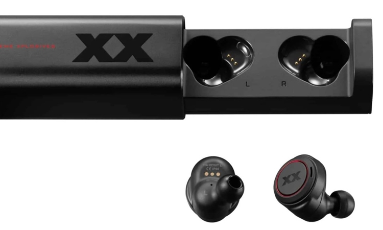 JVC earbuds 1.jpg