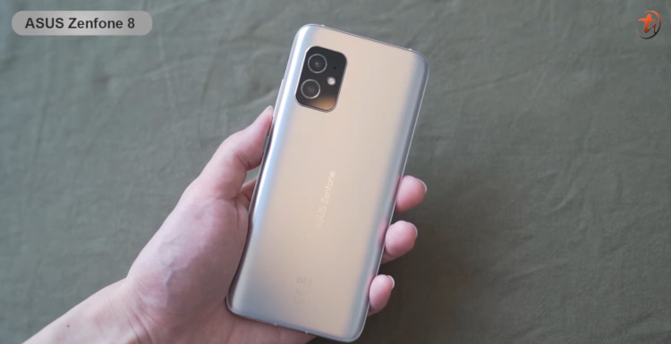 asus zenfone 8.jpg