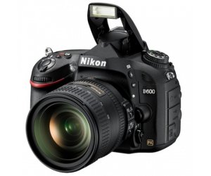 Nikon_D600_flash-550x550.jpg