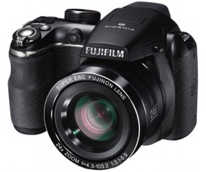 fujifilm-finepix-s4200-camera.jpg